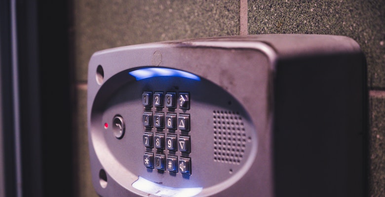 secure wifi with cloud radius (image of a locking mechanism)
